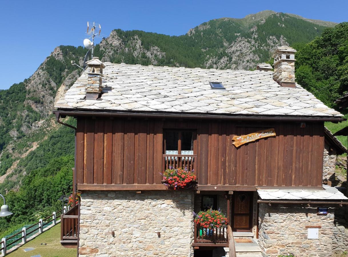 Le Petit Coeur Hotel Fontainemore Exterior photo
